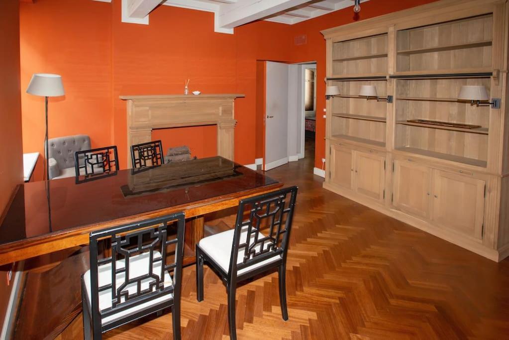 Charme And Relax In Downtown Parma Apartment Luaran gambar