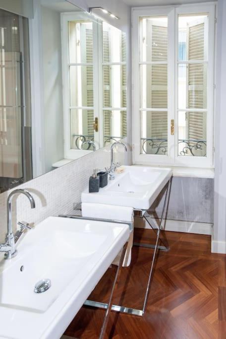 Charme And Relax In Downtown Parma Apartment Luaran gambar